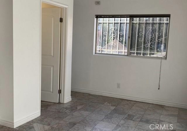3284 Barham 304