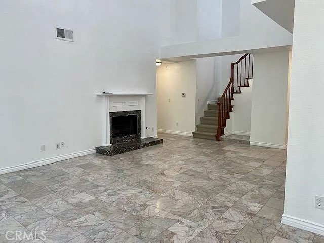 3284 Barham 304