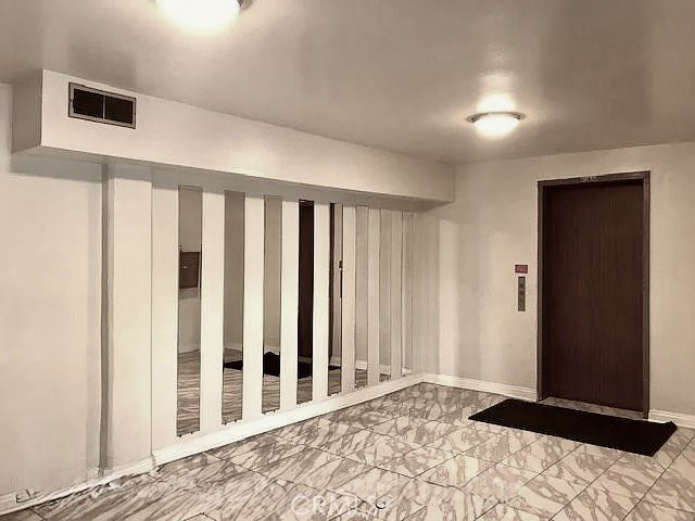 3284 Barham 304