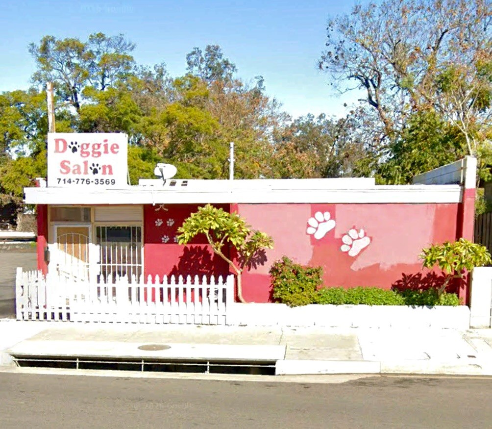 1689 W Cerritos Avenue
