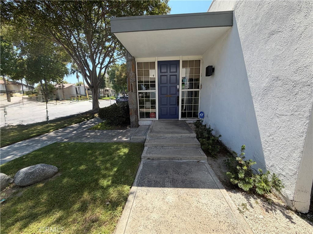 1731 W Romneya