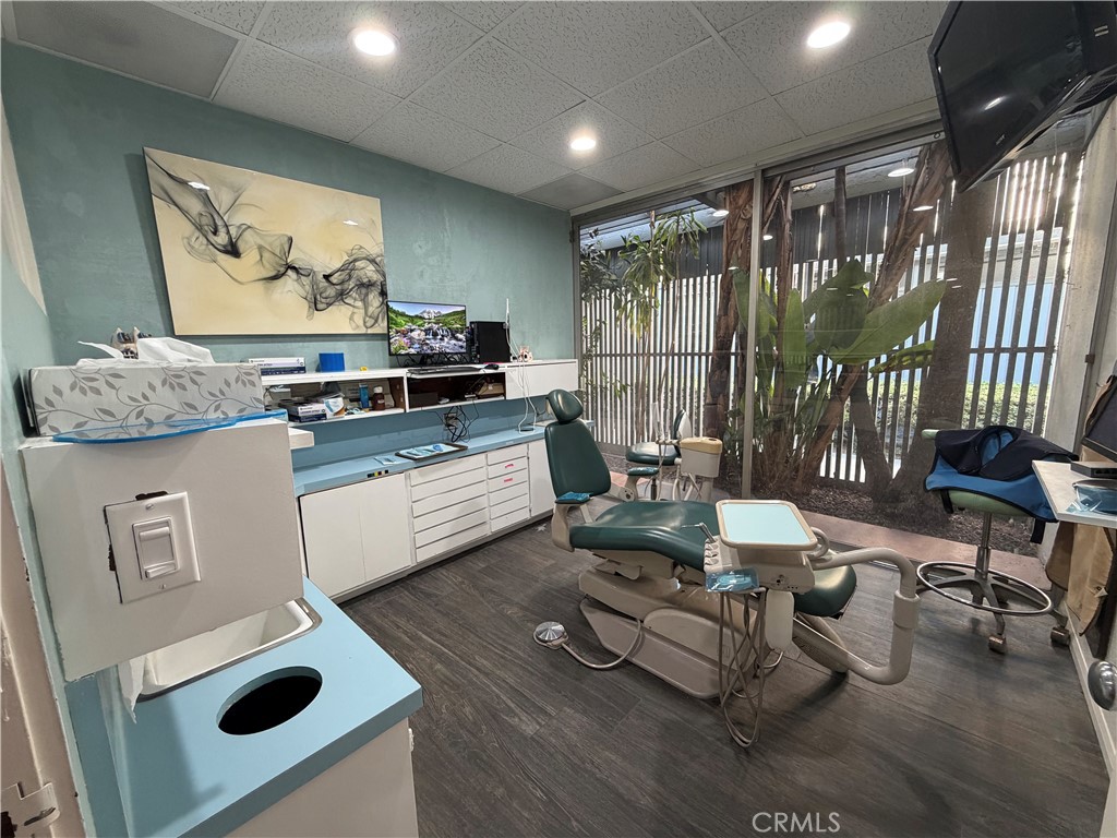 1731 W Romneya Drive
