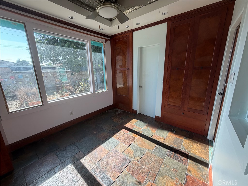 8541 Orangewood