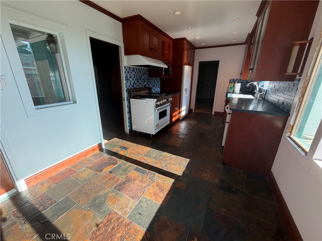 8541 Orangewood