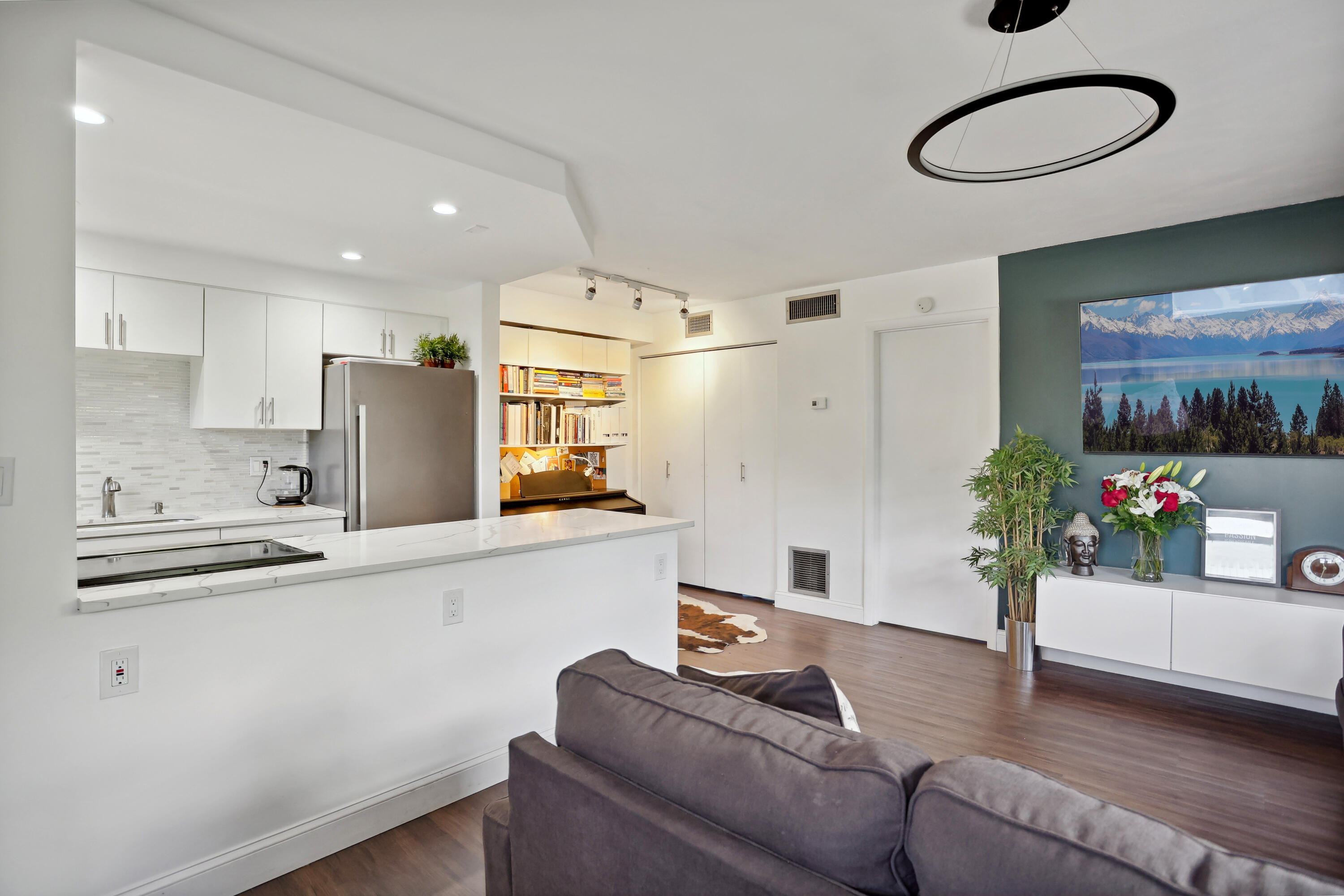 306 NE 1st Avenue 210
