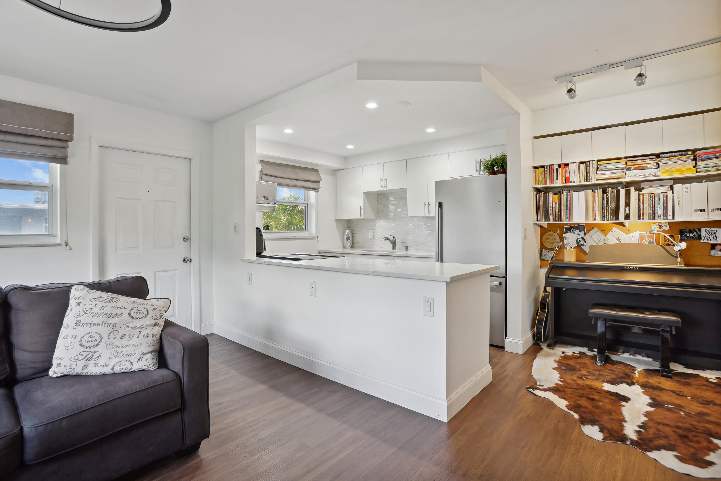 306 NE 1st Avenue 210