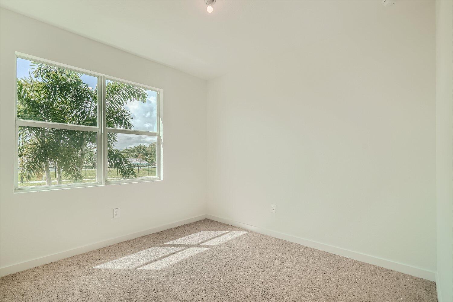 1907 NE Ocean Dunes Drive