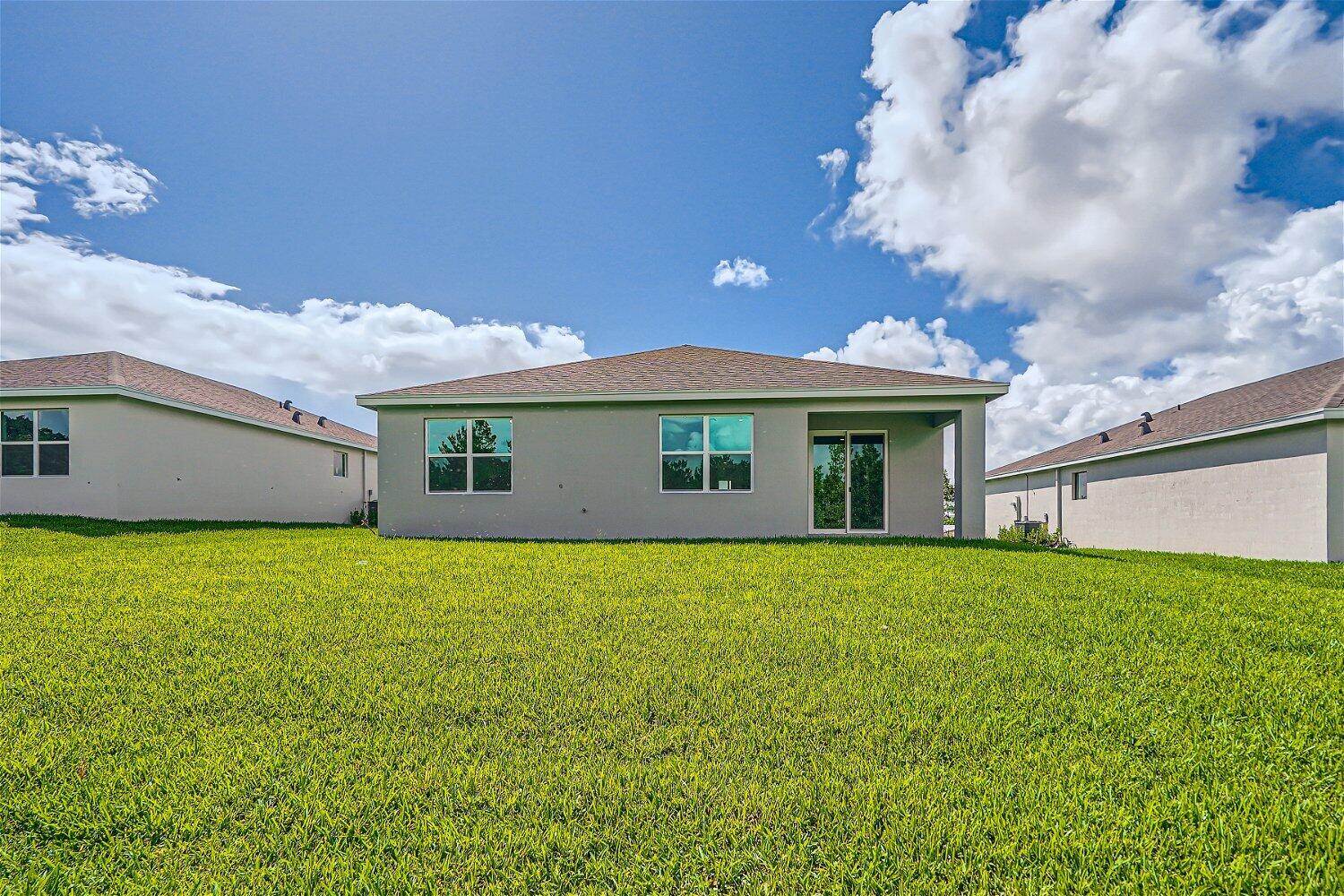 1907 NE Ocean Dunes Drive