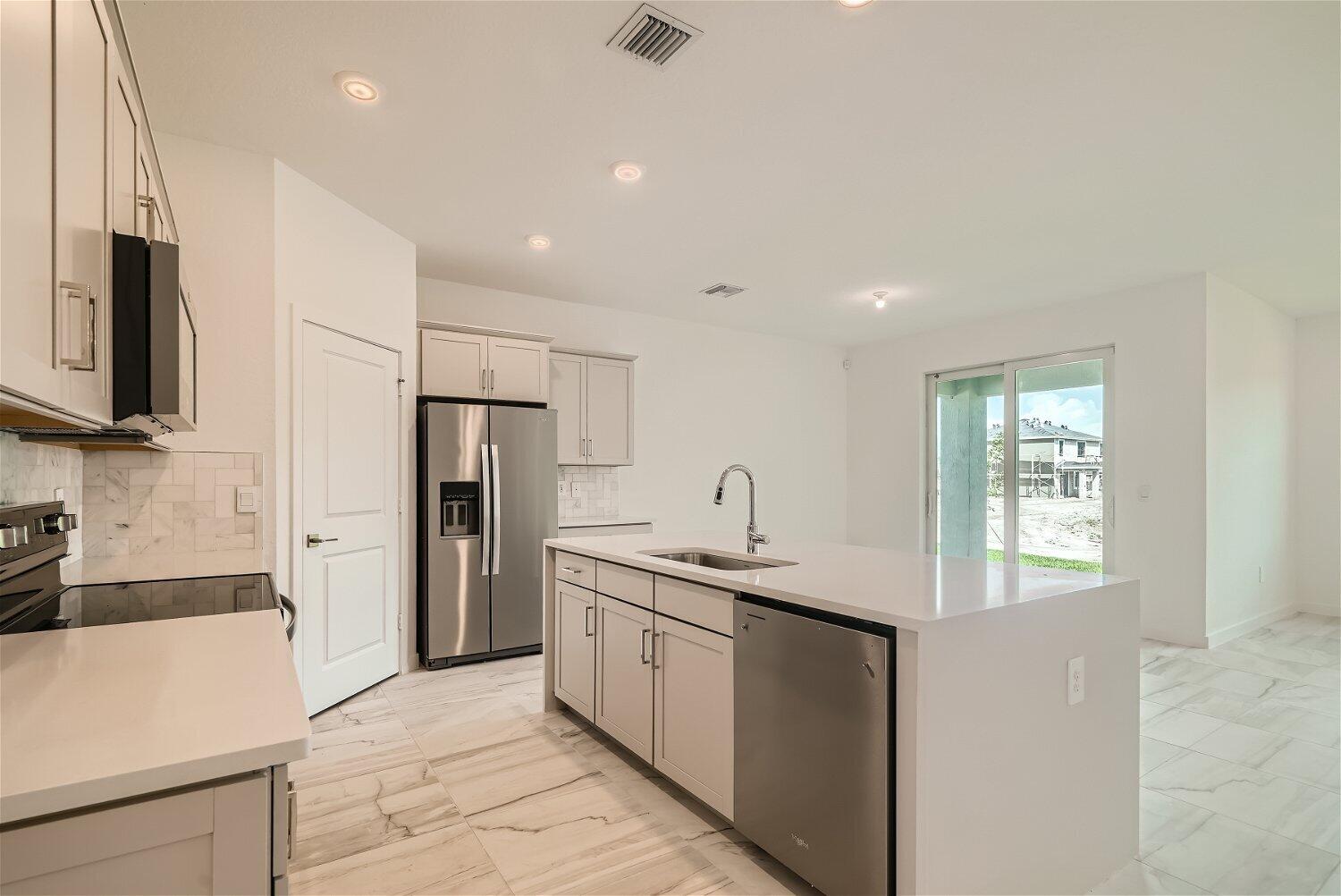 1907 NE Ocean Dunes Drive