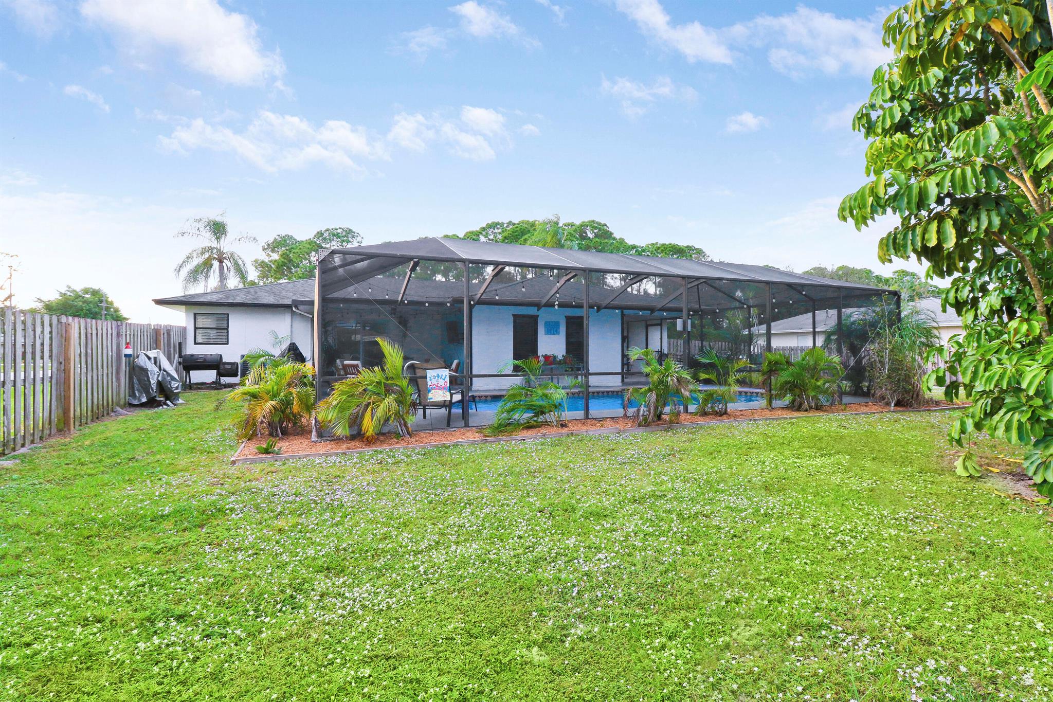 1291 SW Curtis Street Street