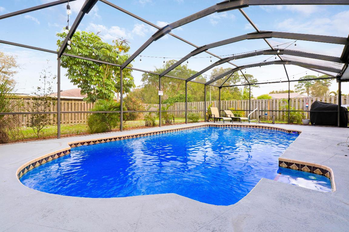 1291 SW Curtis Street Street