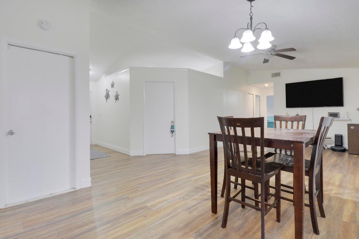 1291 SW Curtis Street Street