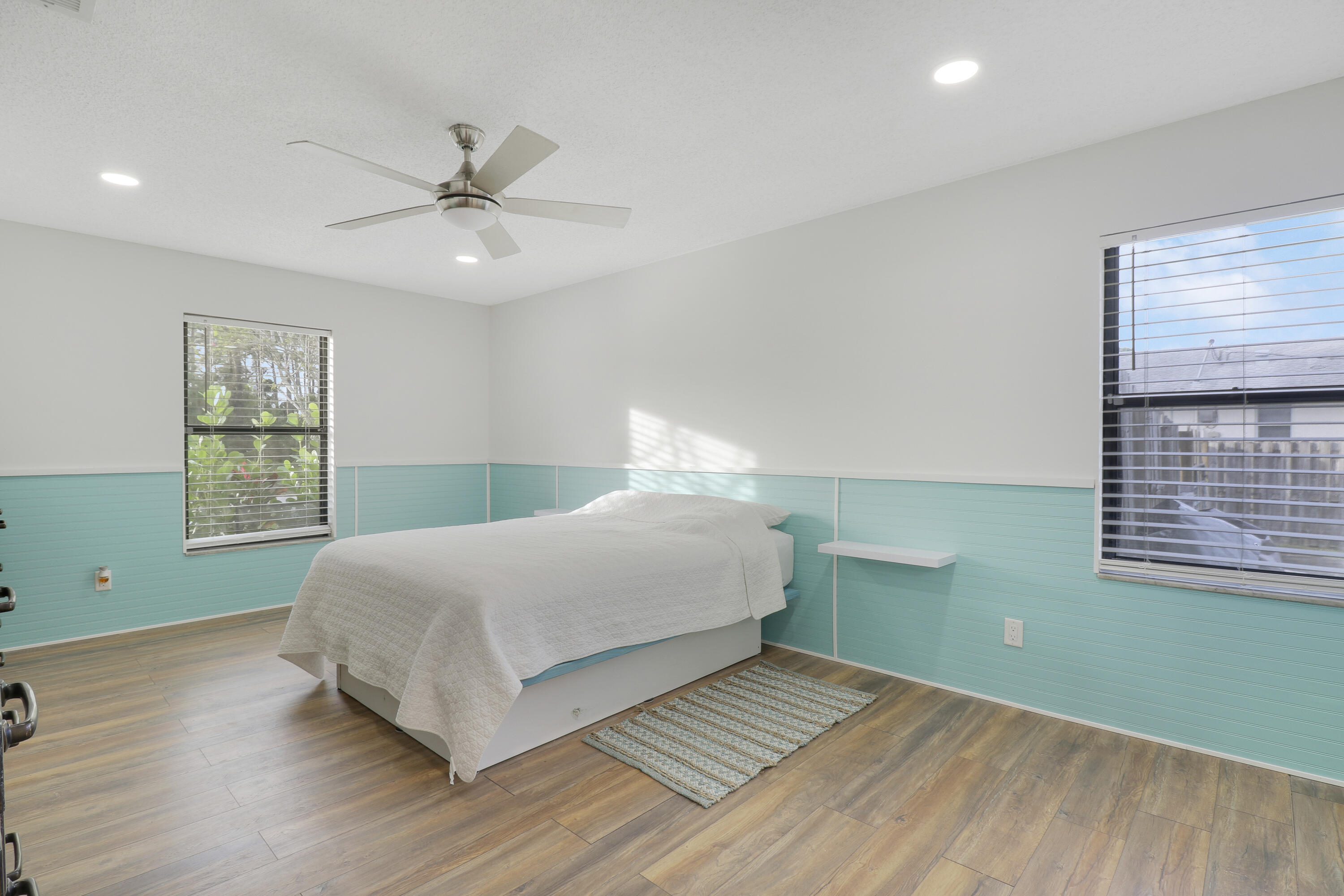 1291 SW Curtis Street Street