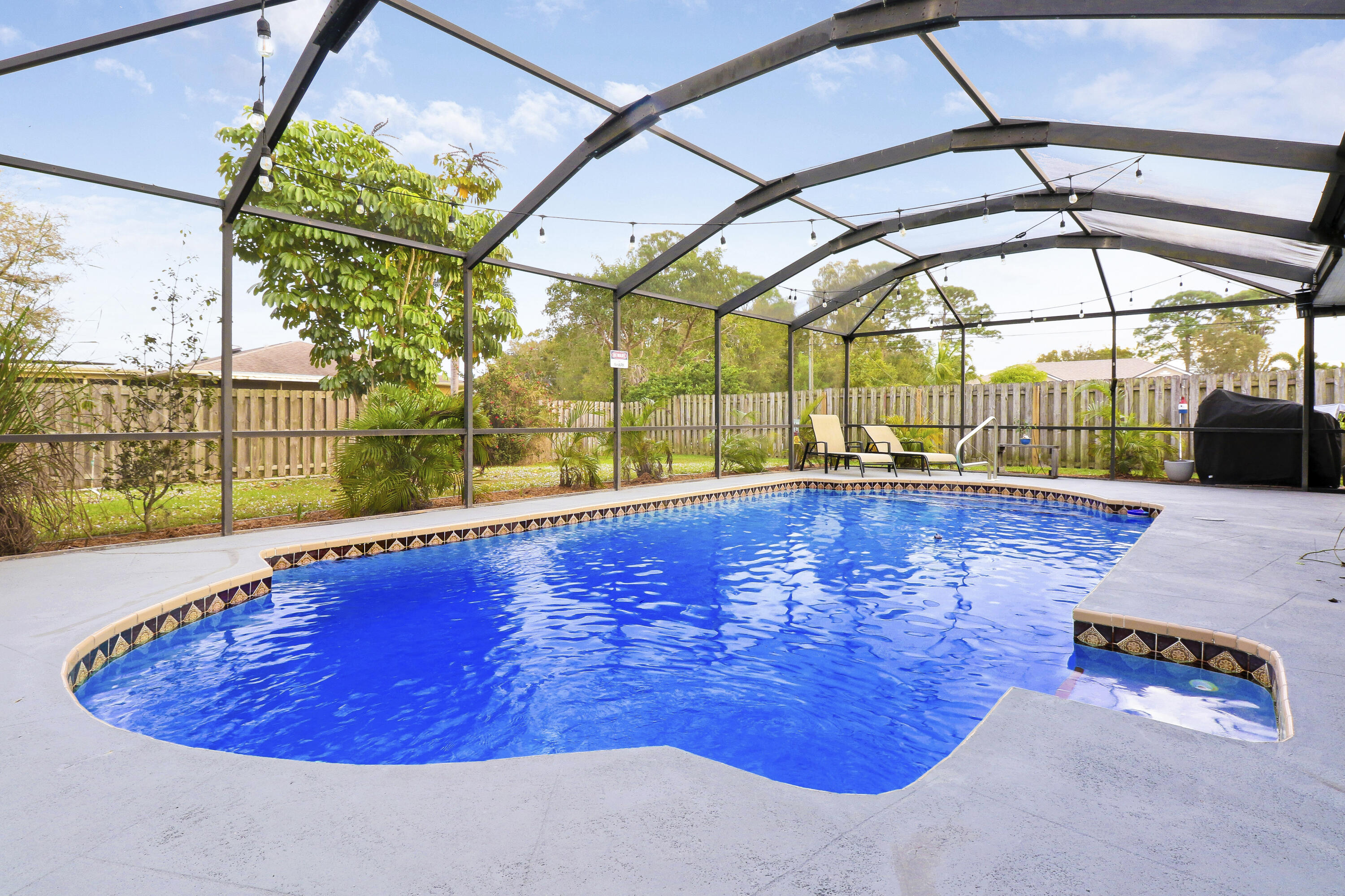 1291 SW Curtis Street Street