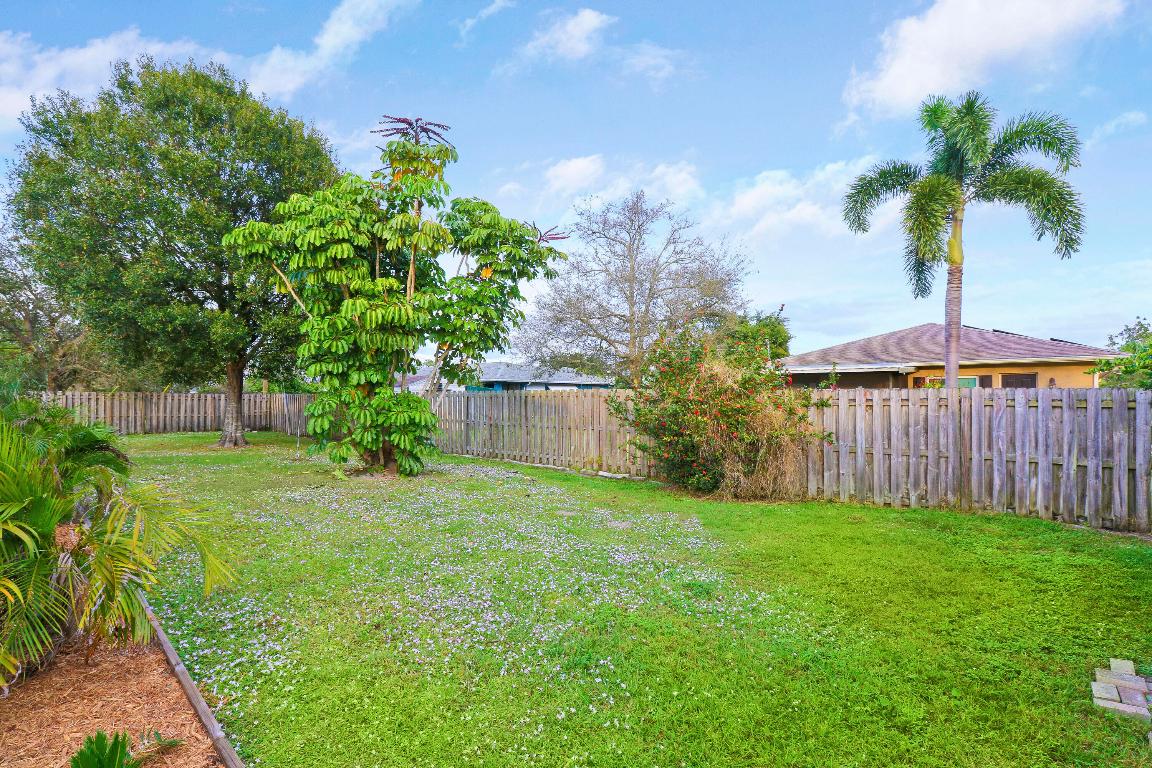 1291 SW Curtis Street Street