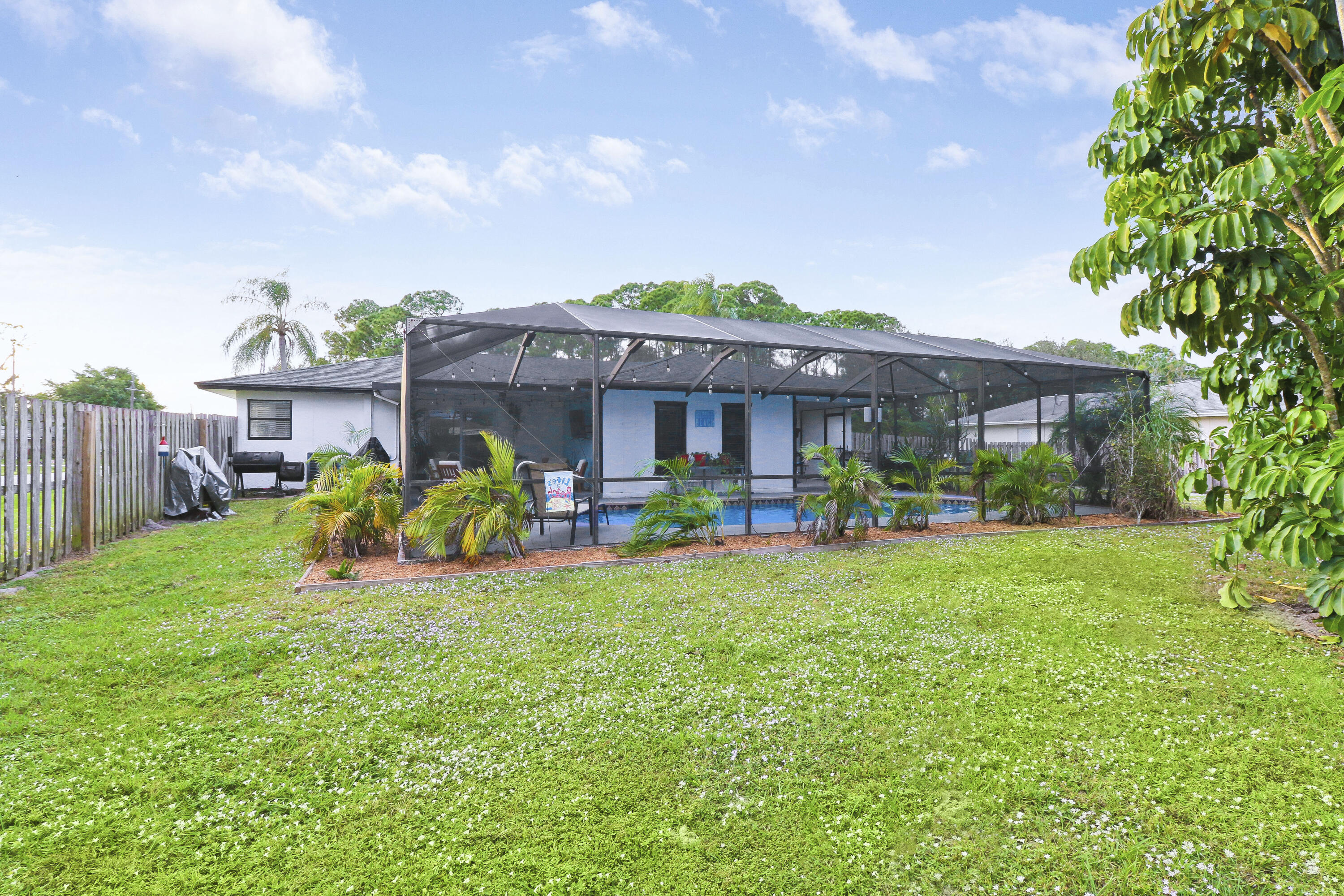 1291 SW Curtis Street Street