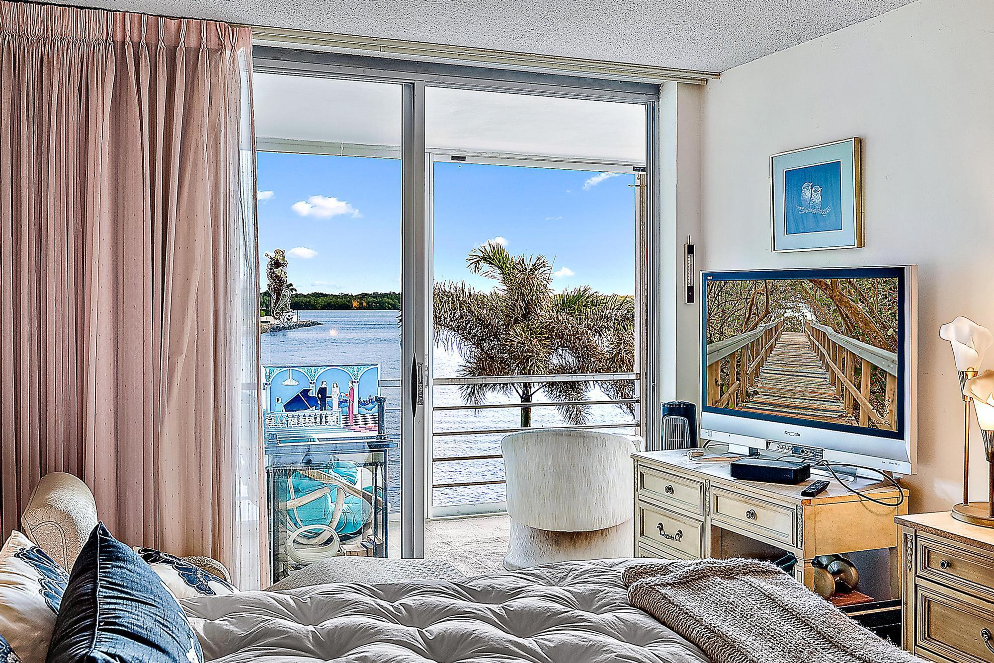 44 Yacht Club Drive Unit: 209