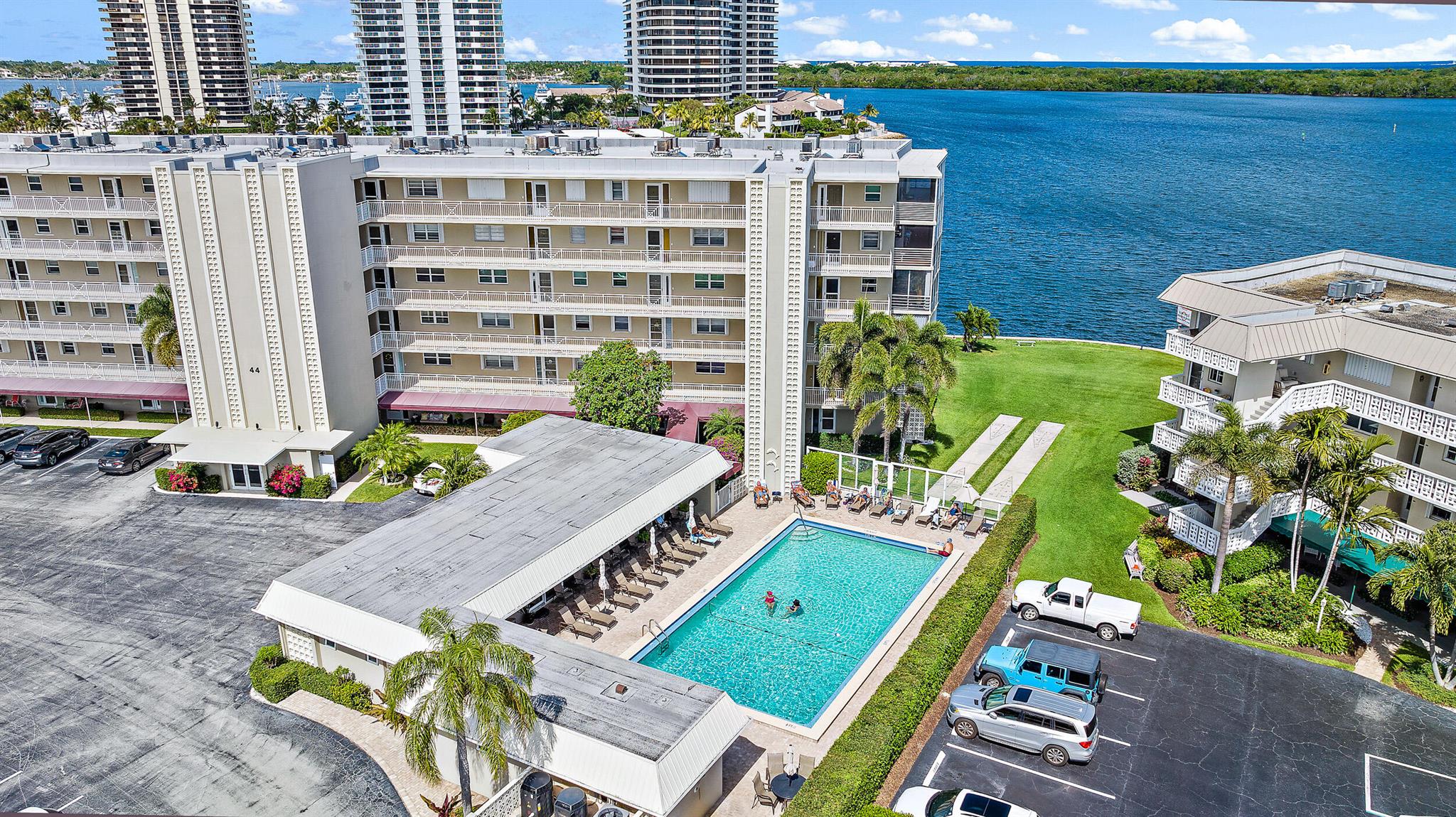 36 Yacht Club Drive Unit: 403