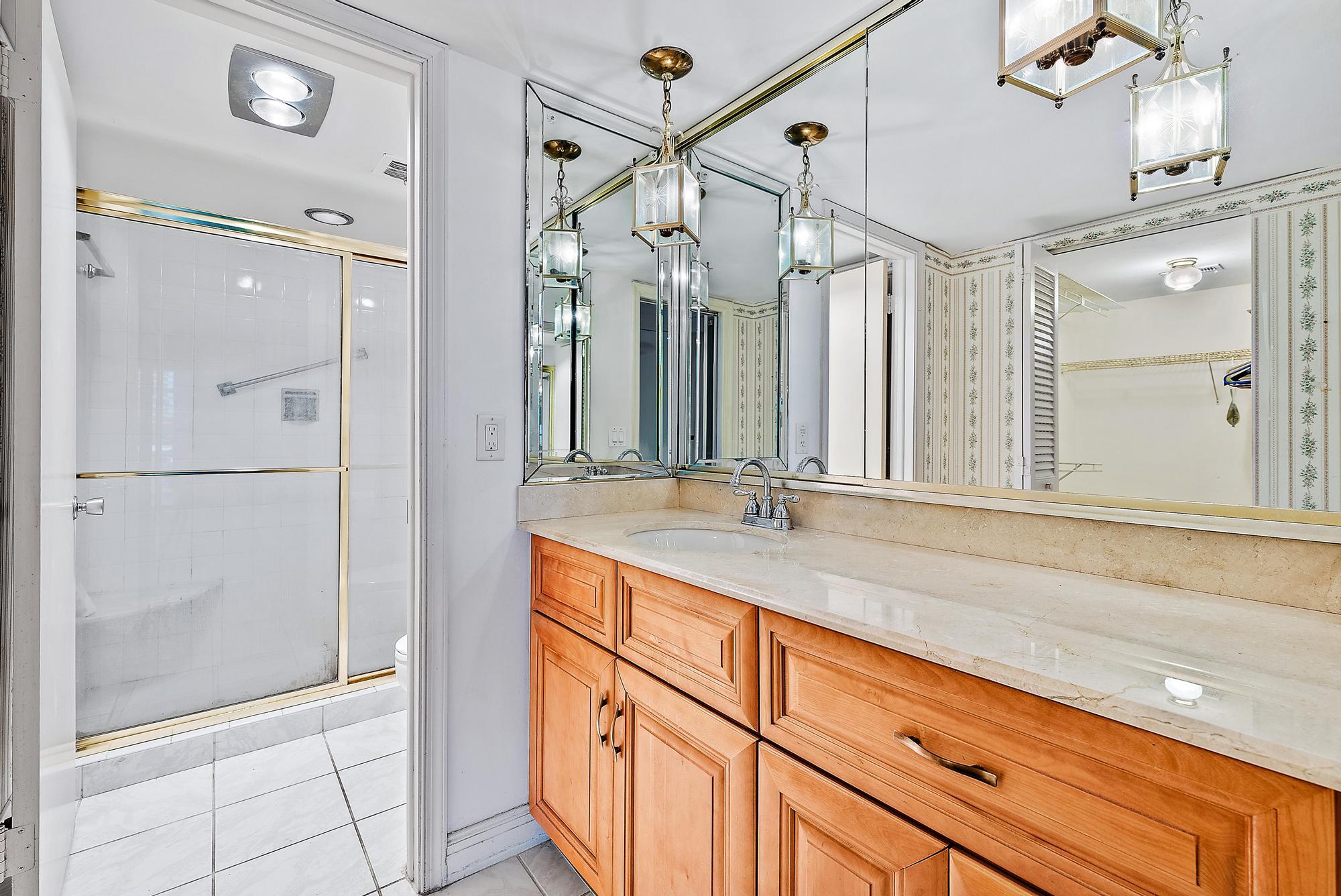 36 Yacht Club Drive Unit: 403