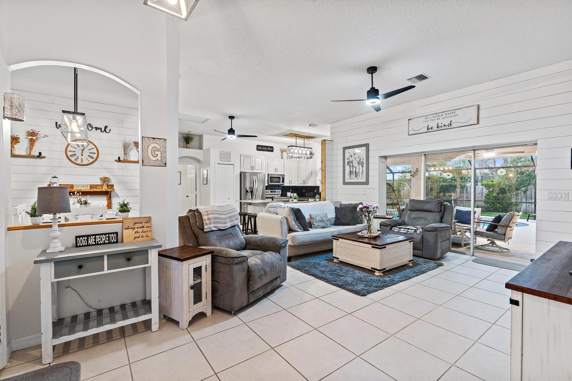 5884 NW Carovel Avenue