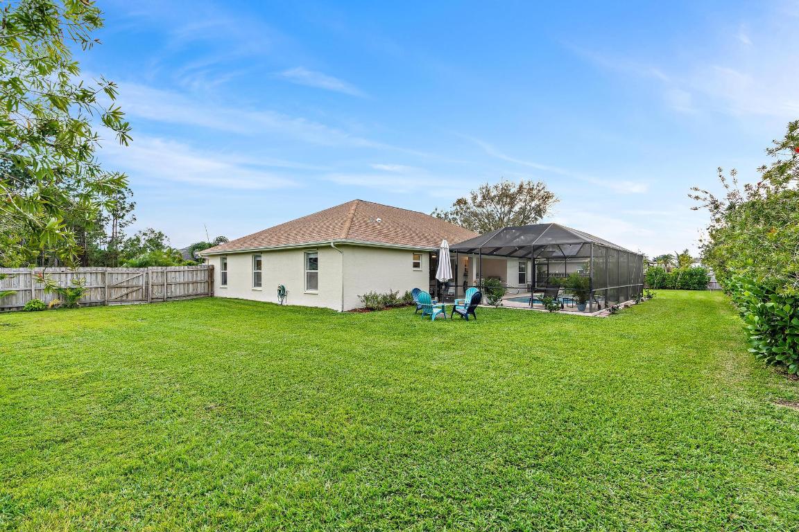 5884 NW Carovel Avenue