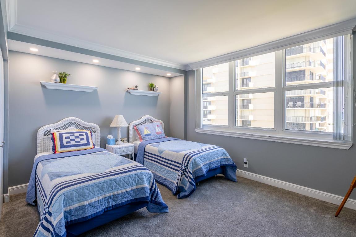 5440 N Ocean Drive 804