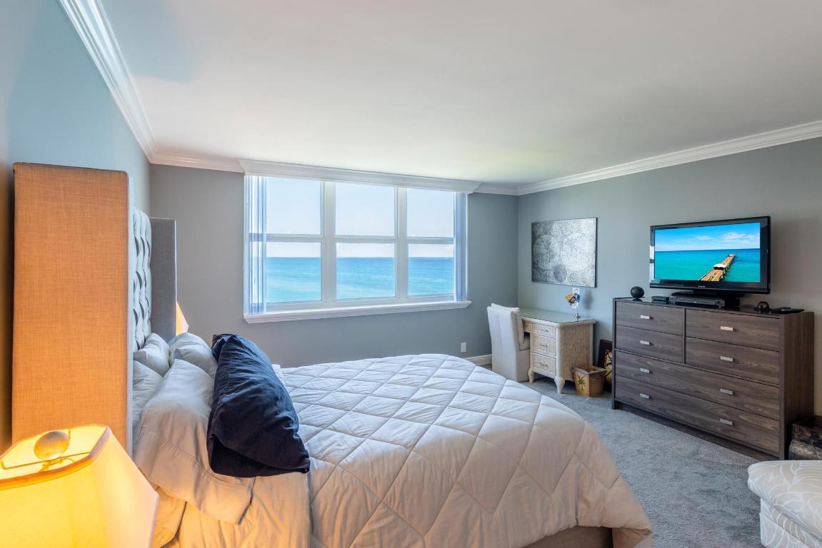 5440 N Ocean Drive 804