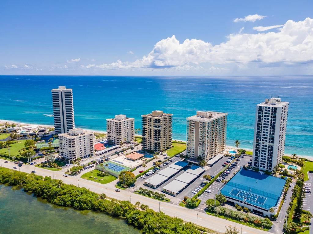 5440 N Ocean Drive 804