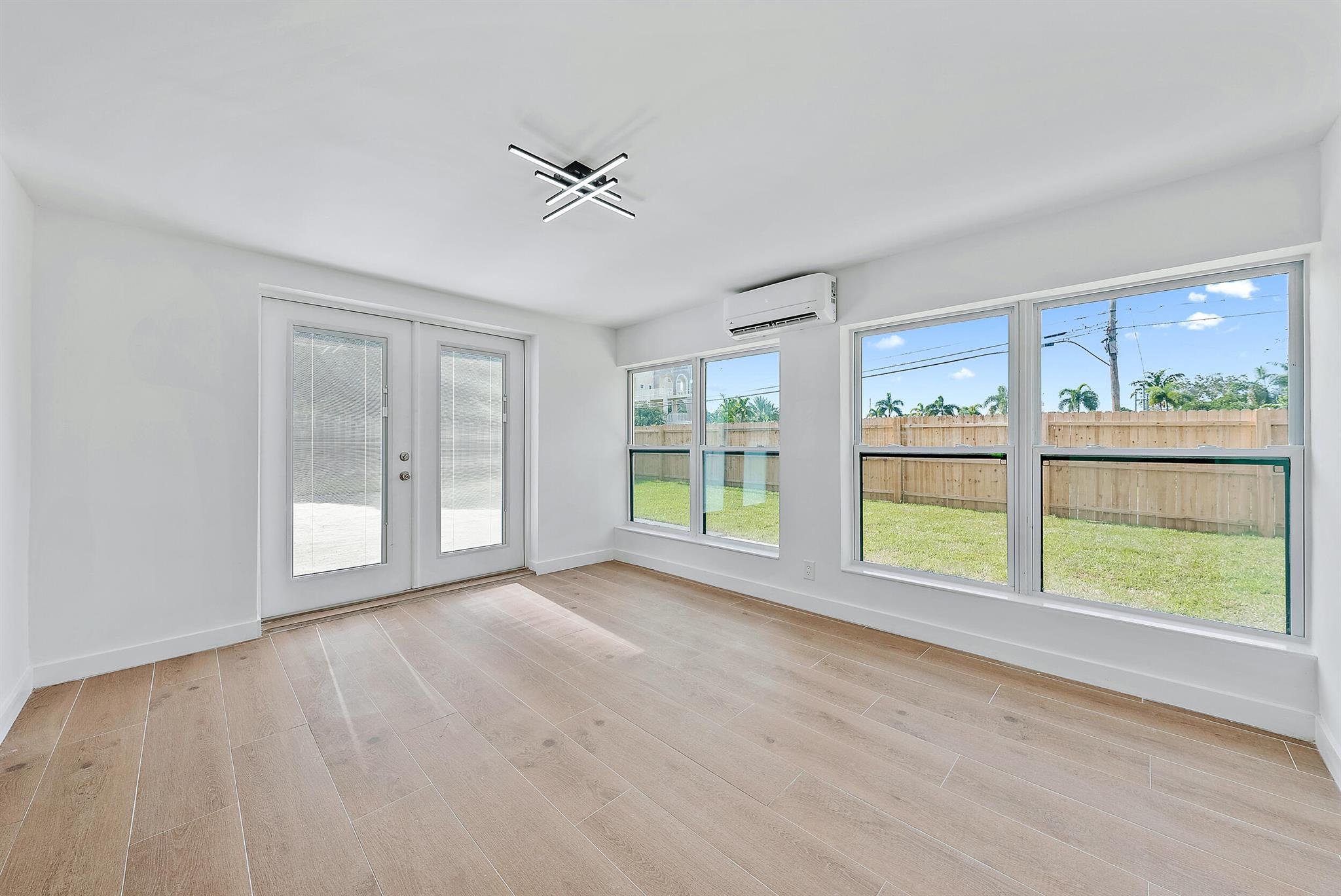 844 Greenbriar Drive