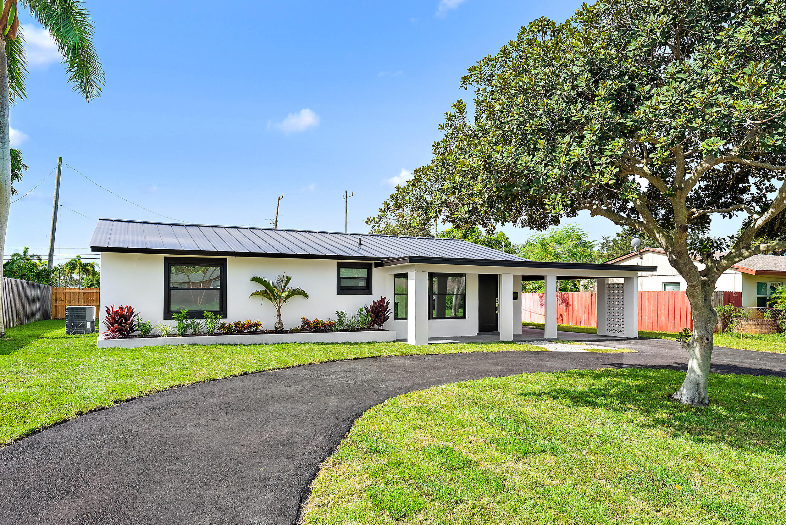 844 Greenbriar Drive