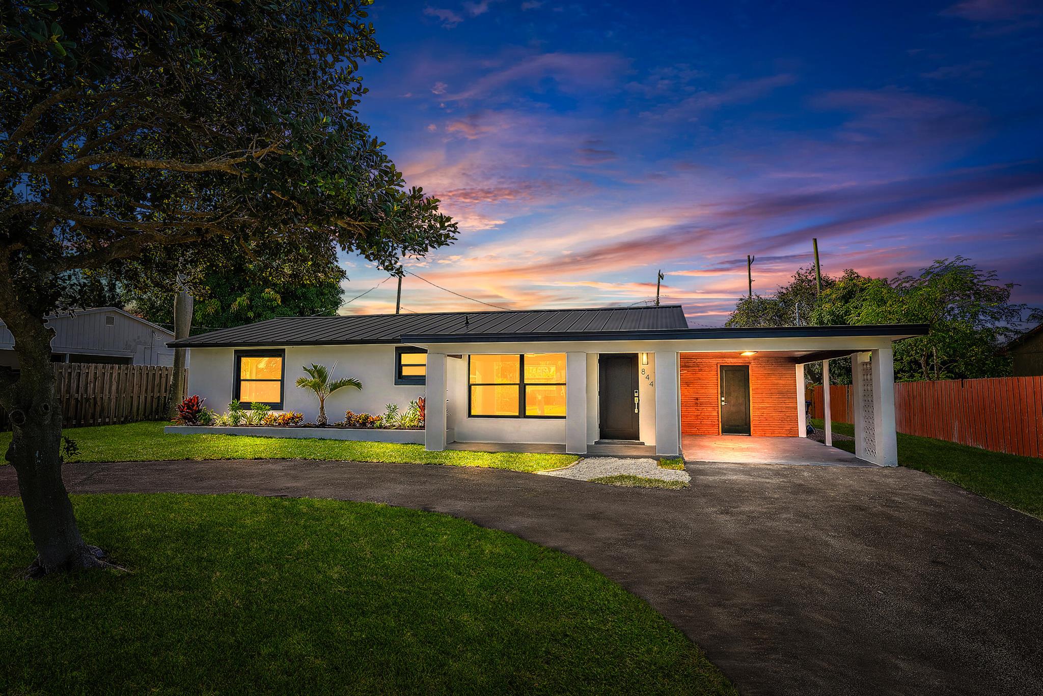 844 Greenbriar Drive