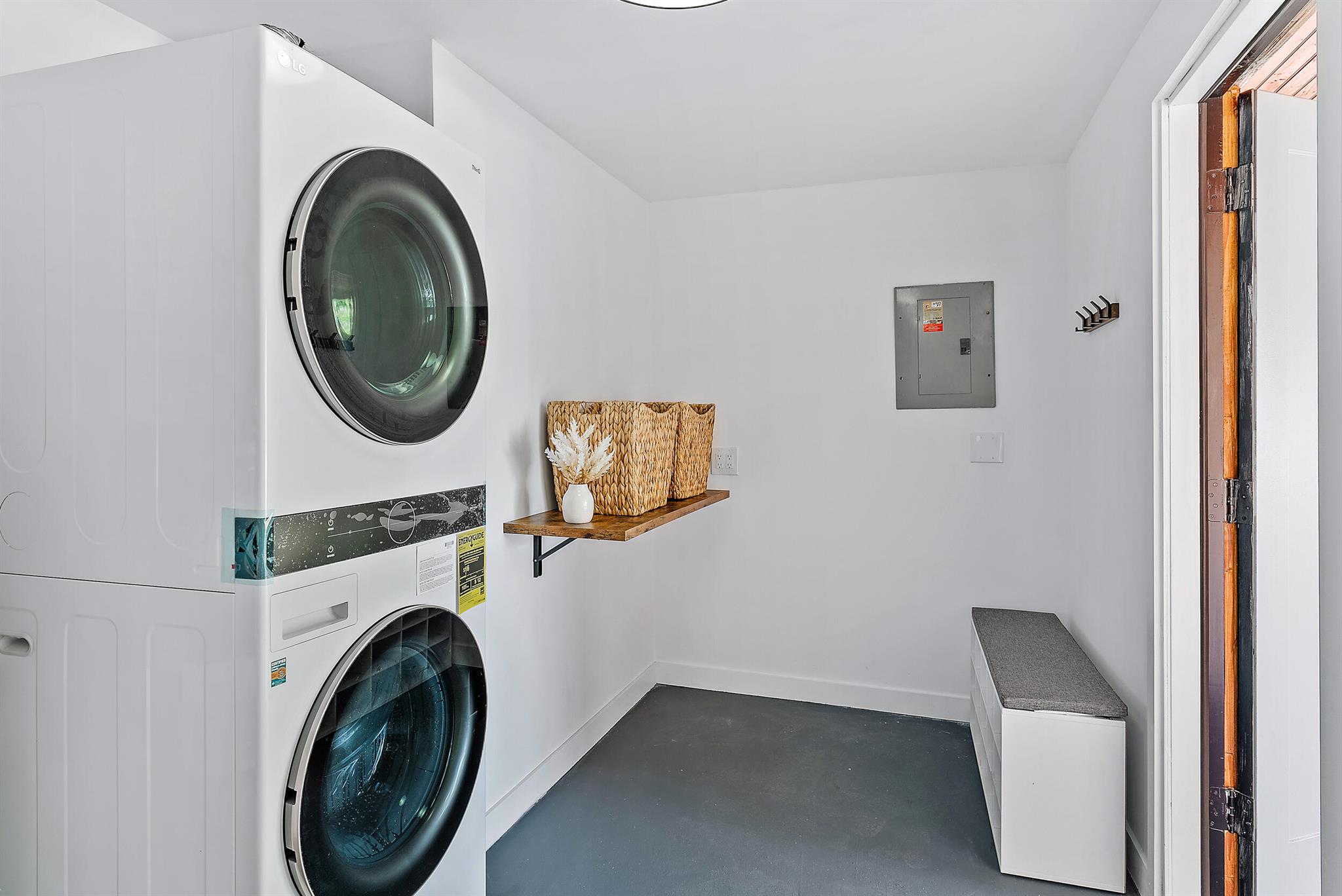 844 Greenbriar Drive