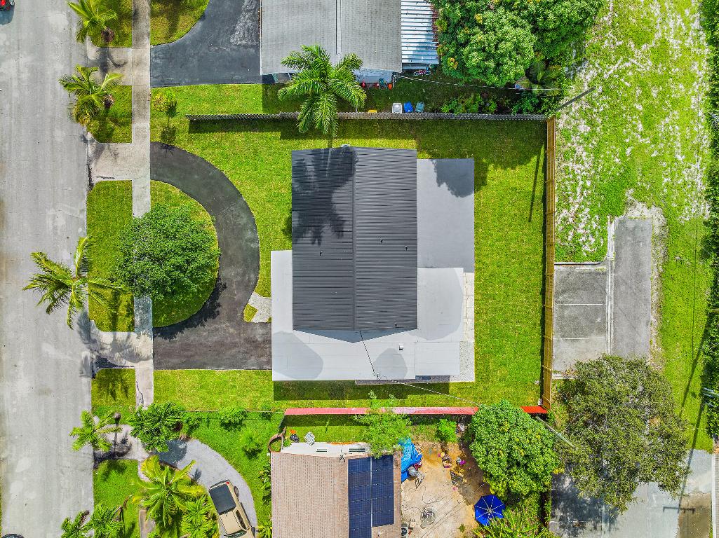 844 Greenbriar Drive