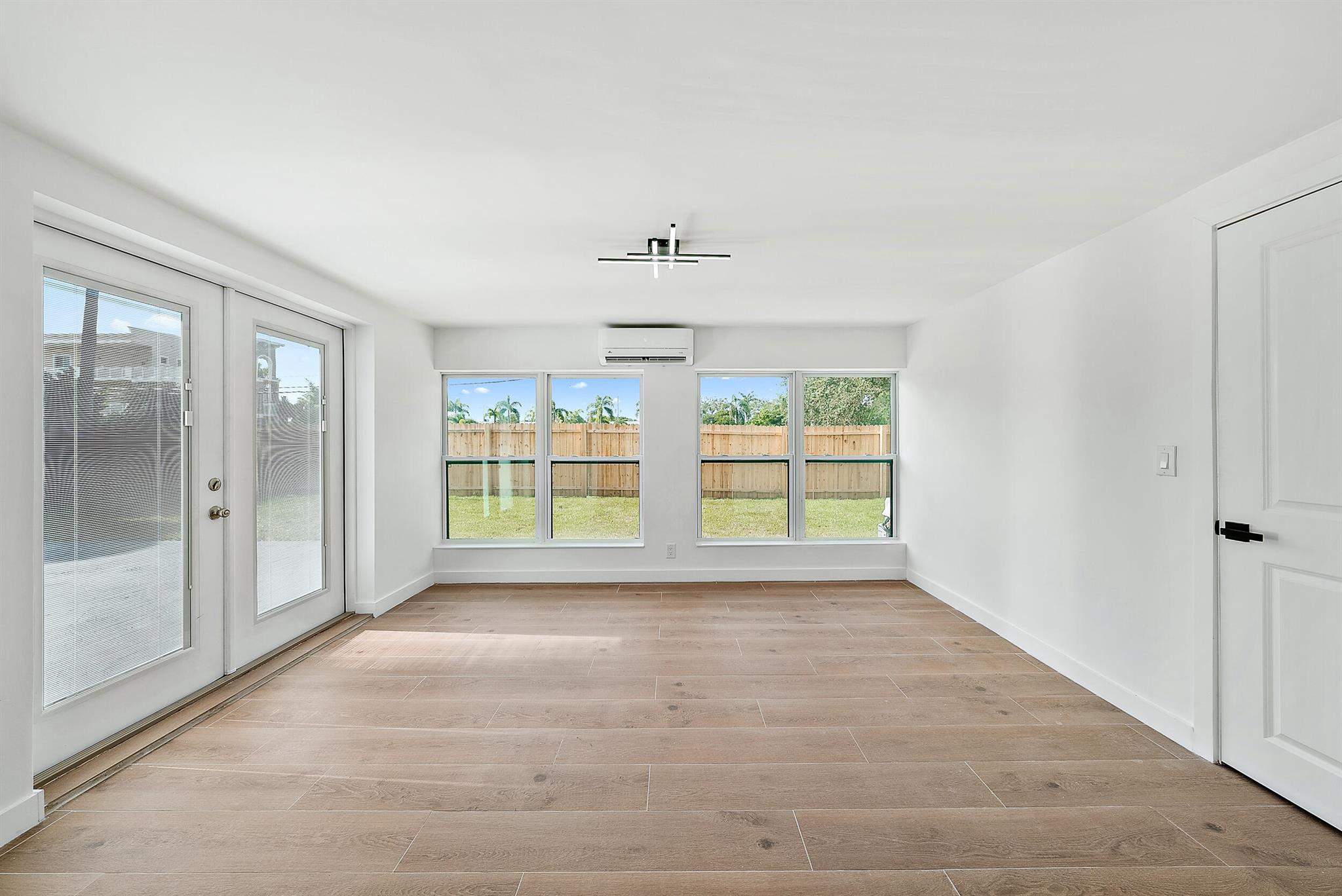 844 Greenbriar Drive