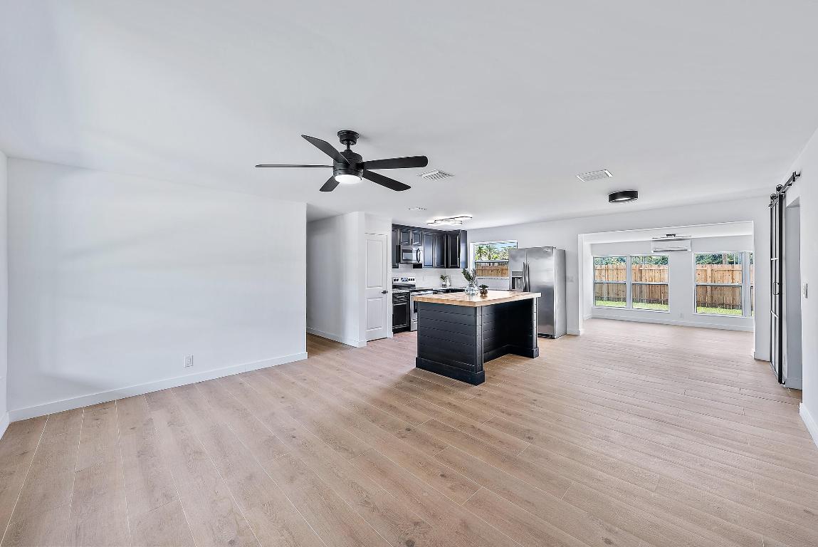 844 Greenbriar Drive