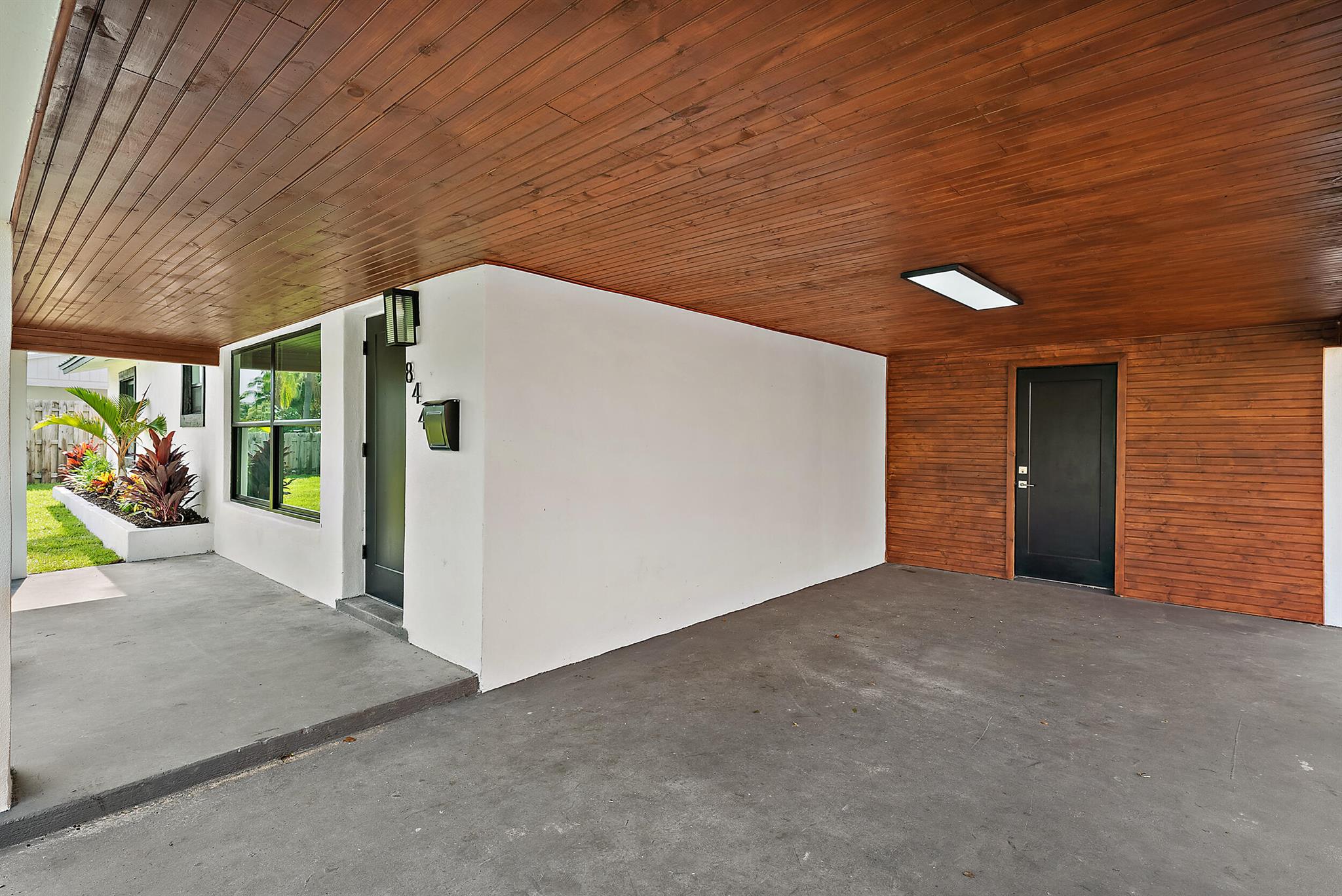 844 Greenbriar Drive