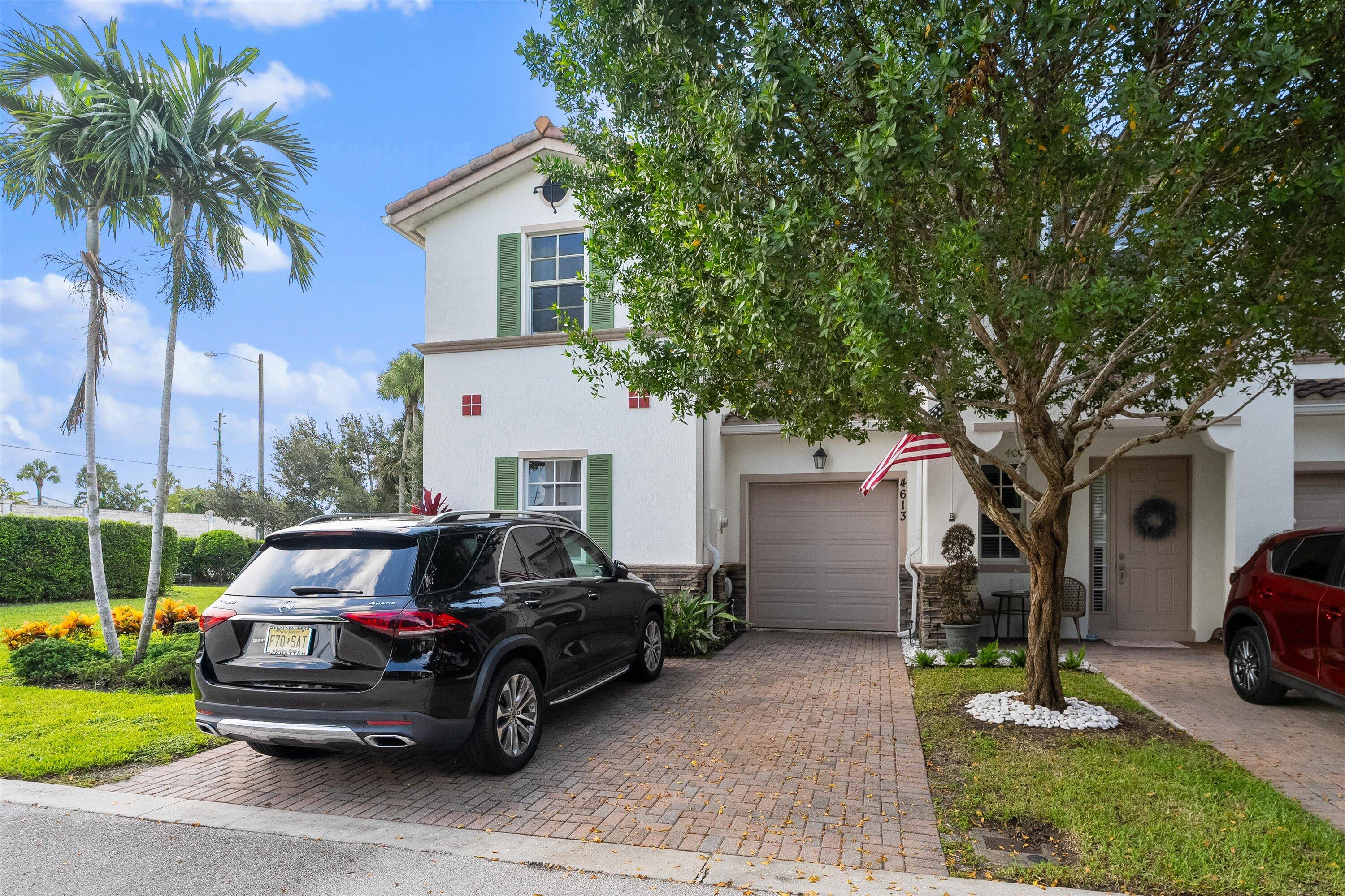 4613 Tara Cove Way