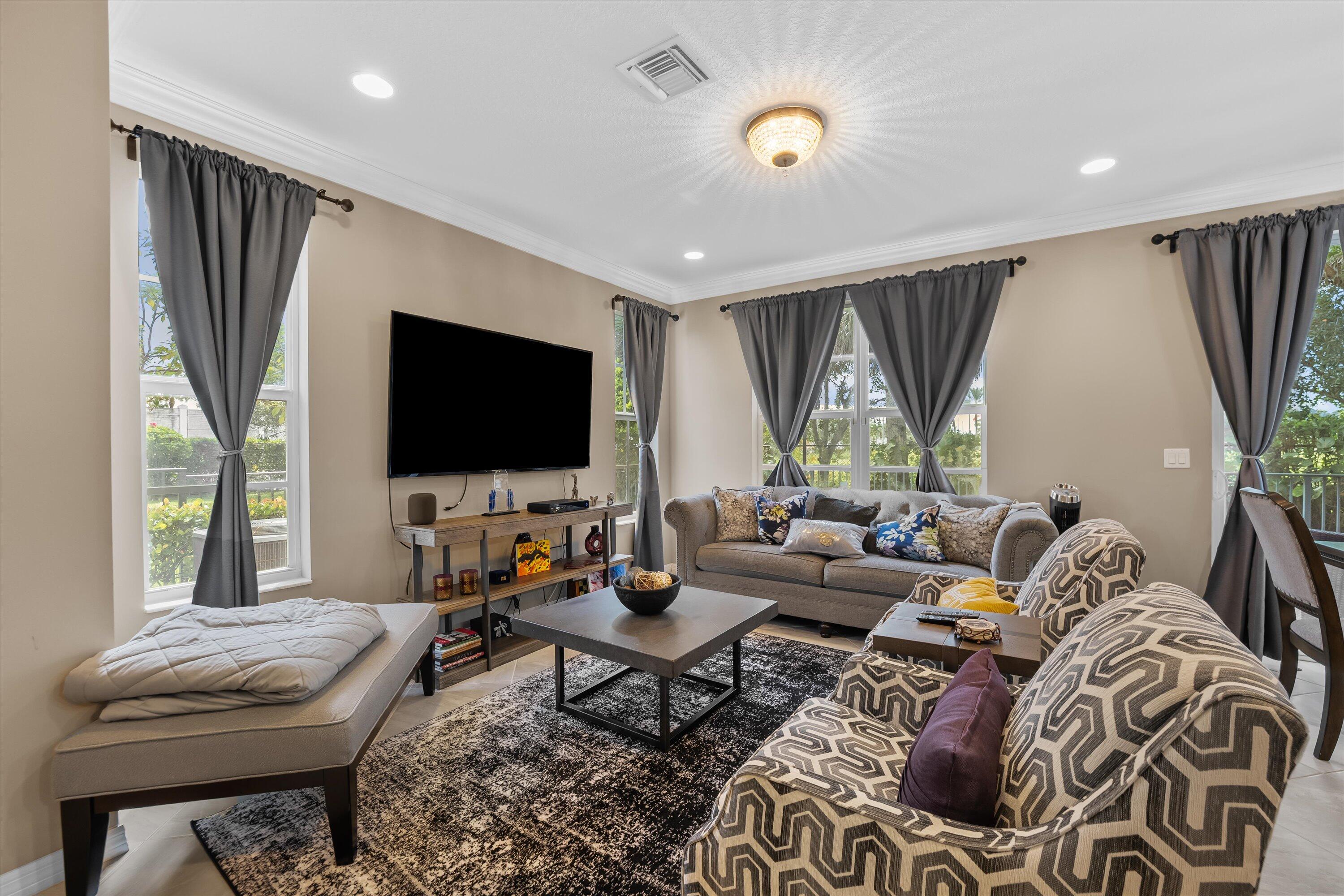 4613 Tara Cove Way