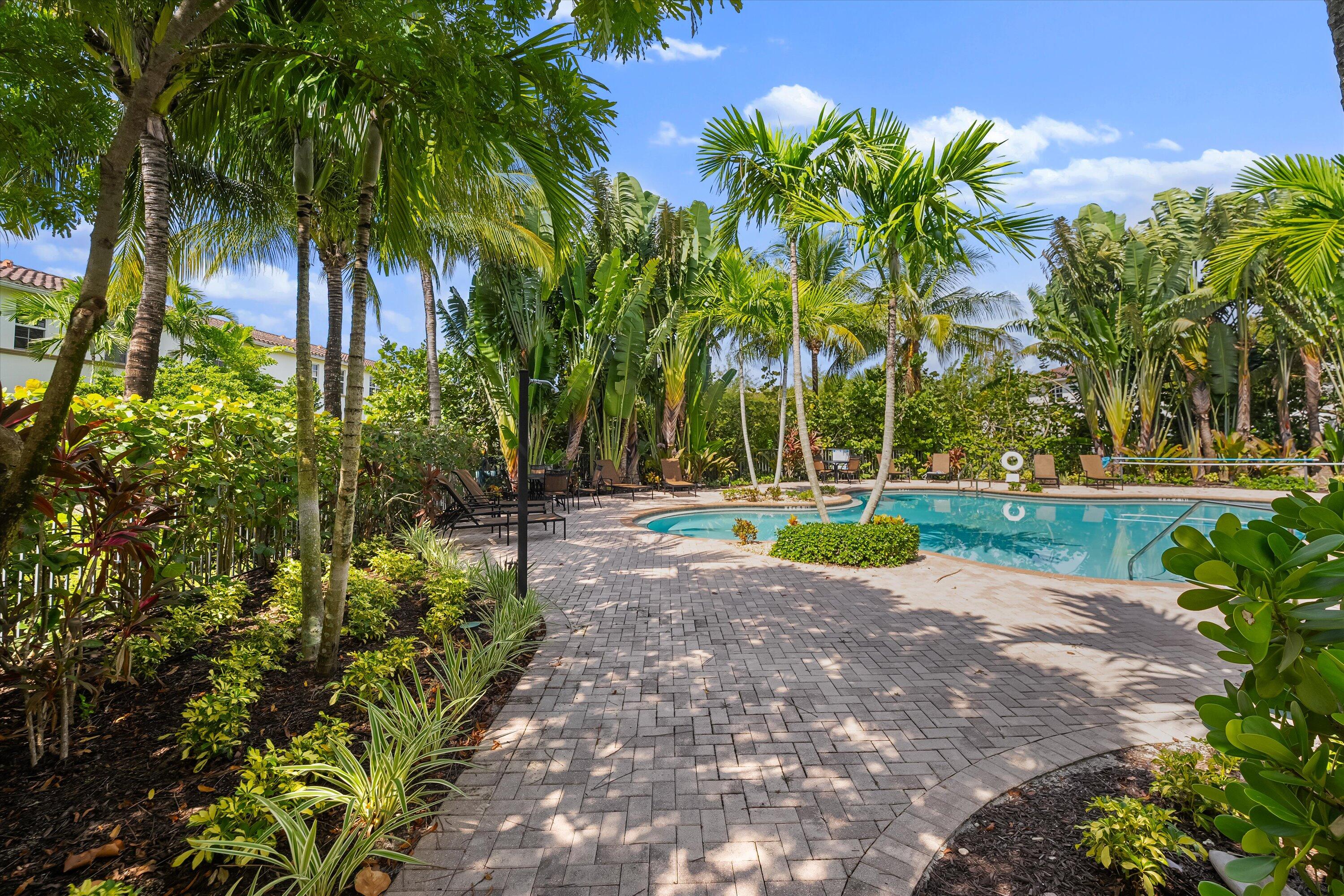 4613 Tara Cove Way