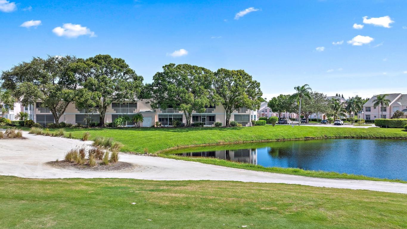 301 Muirfield Court 301b