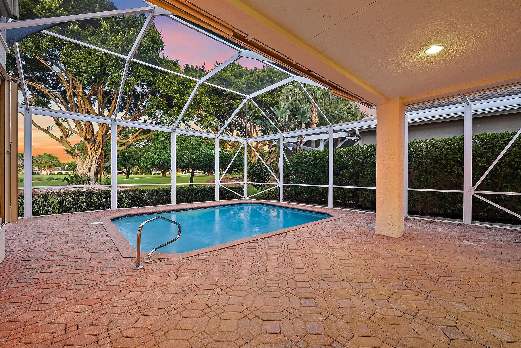 1034 Diamond Head Way