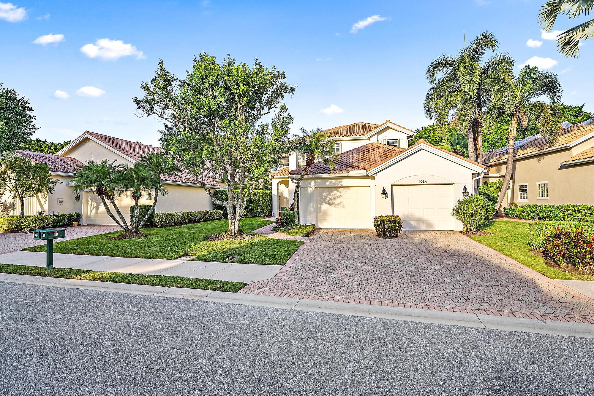 1034 Diamond Head Way