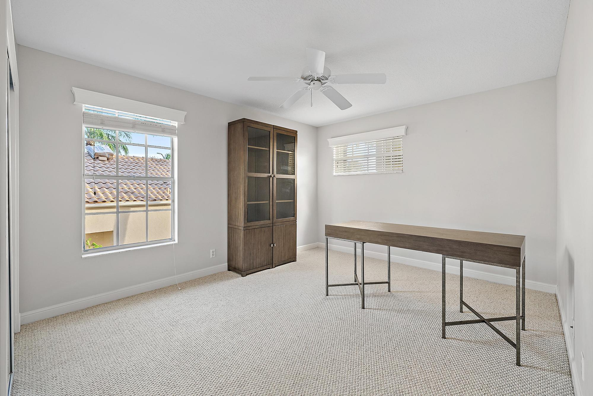 1034 Diamond Head Way