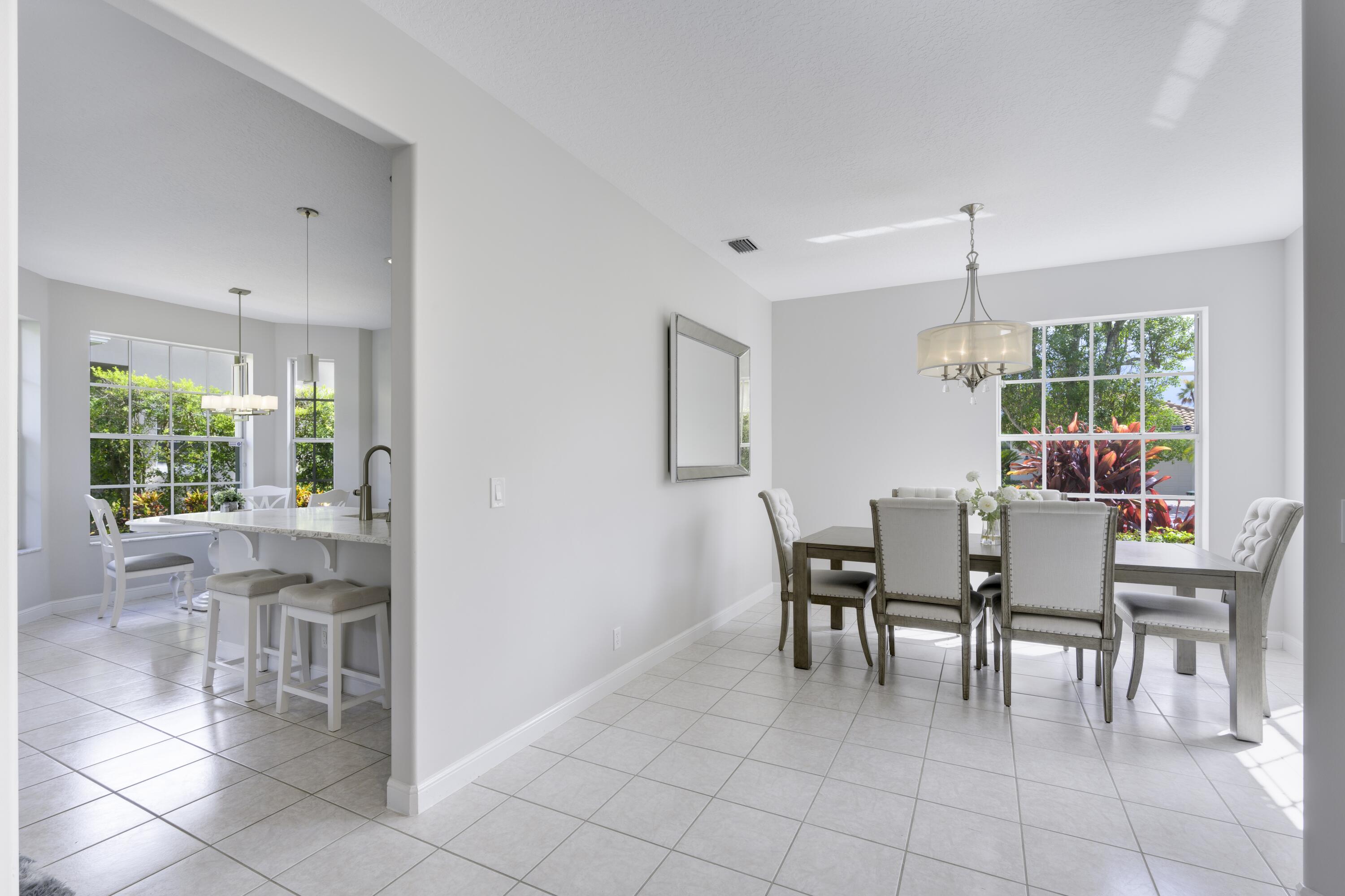 1034 Diamond Head Way