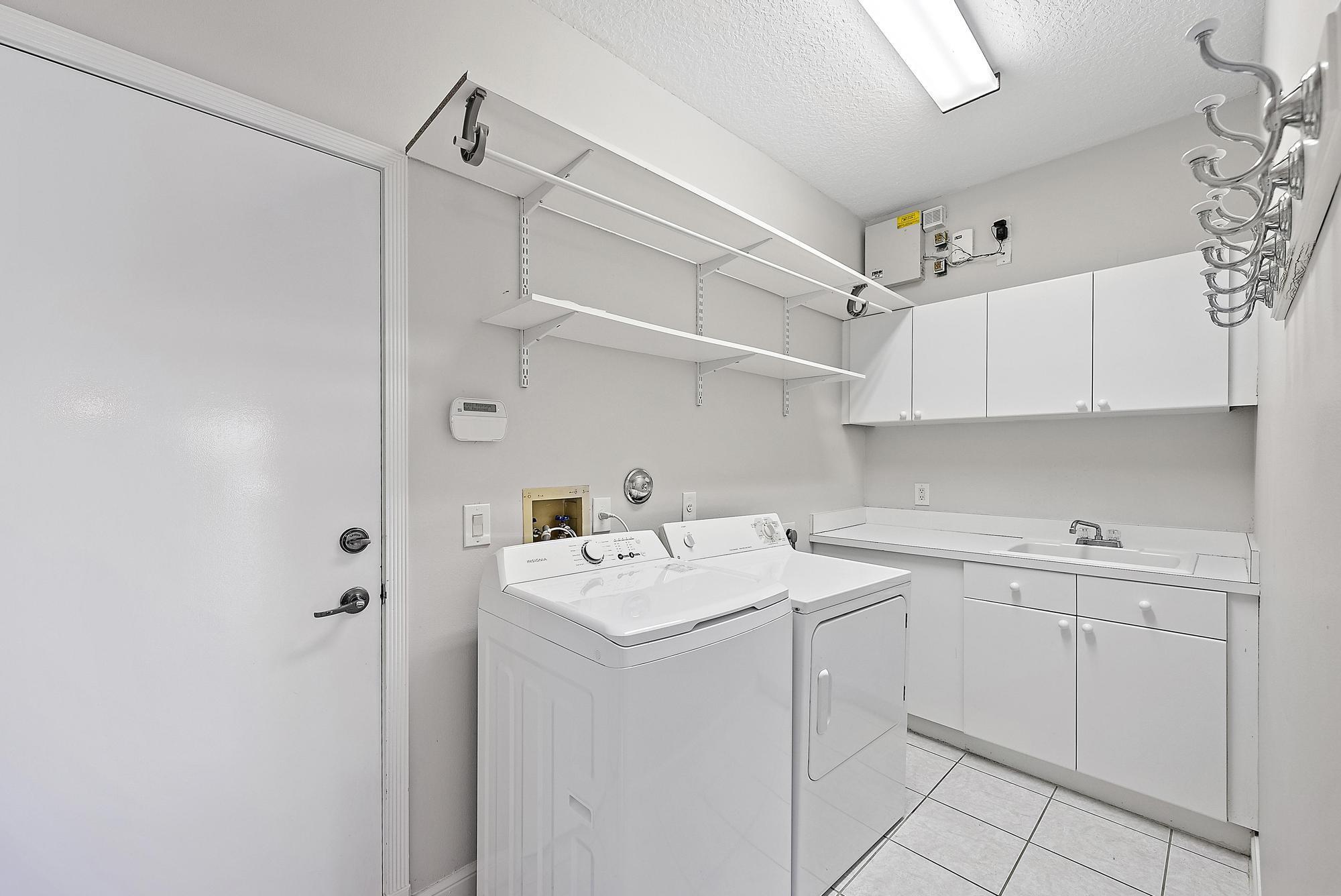 1034 Diamond Head Way