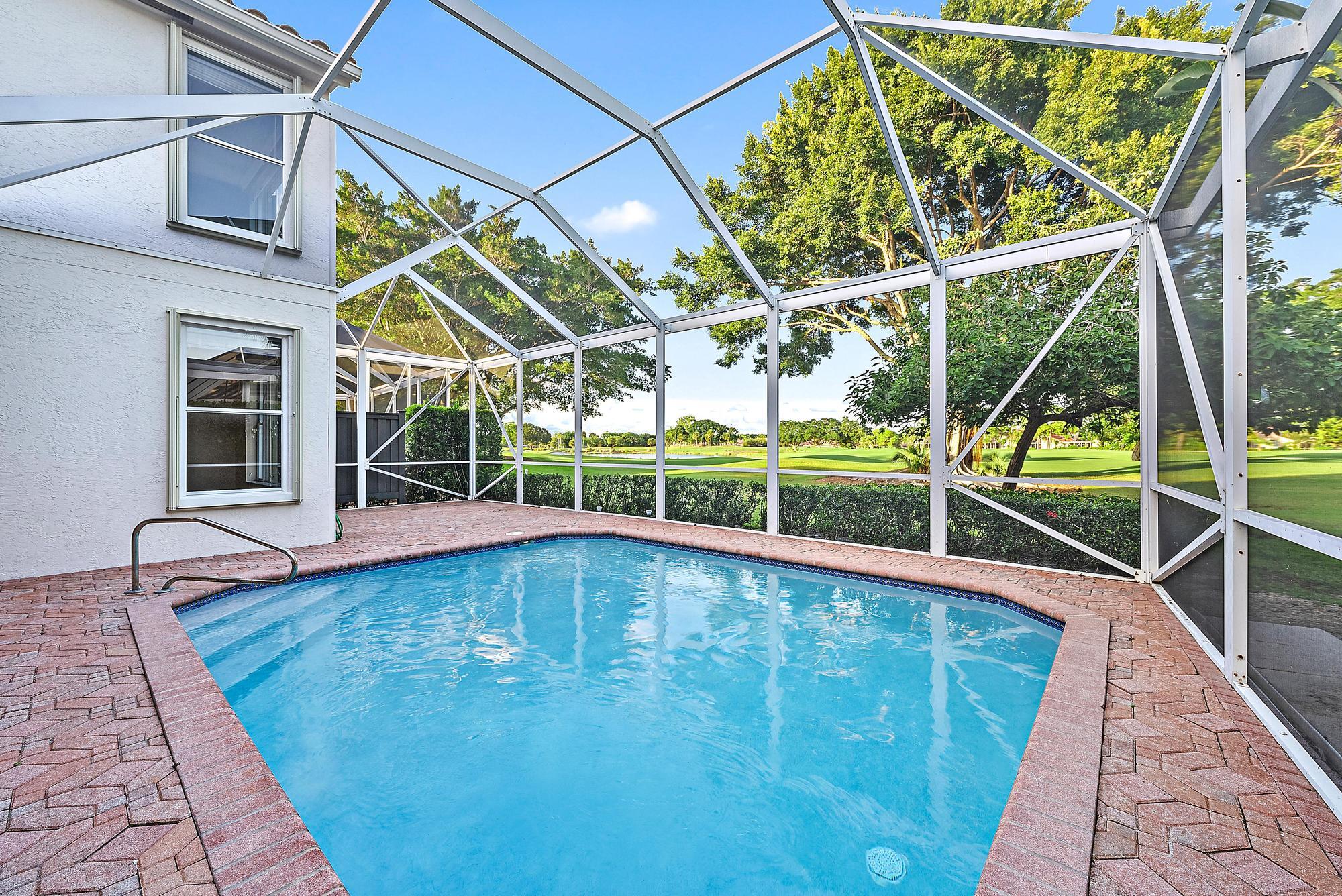1034 Diamond Head Way