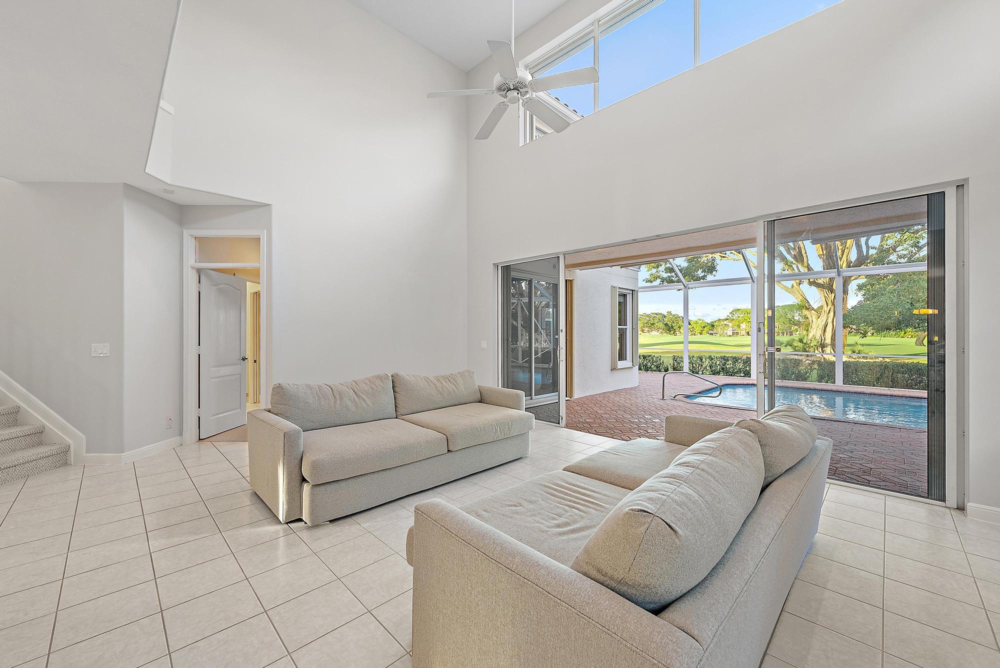 1034 Diamond Head Way