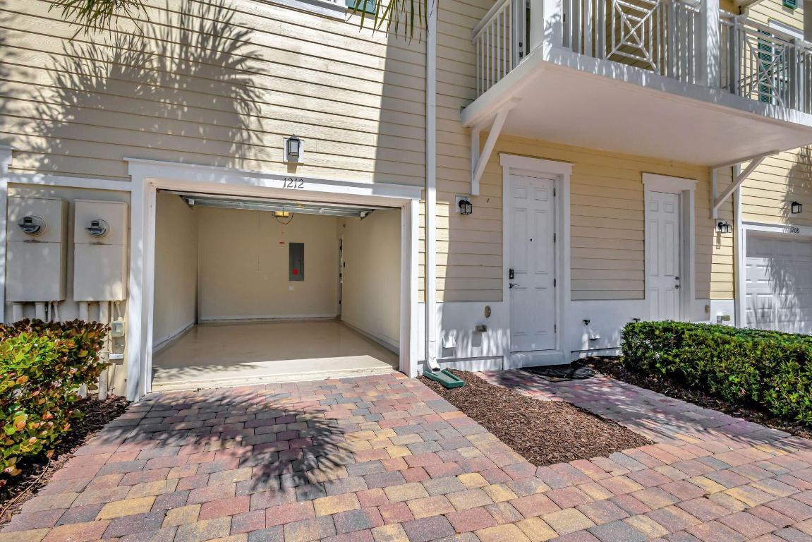 1212 S Community Dr Drive