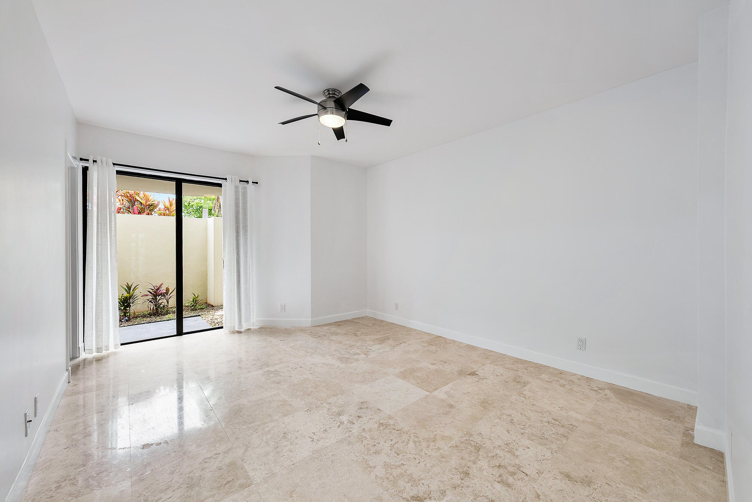 1141 Marine Way E H1l