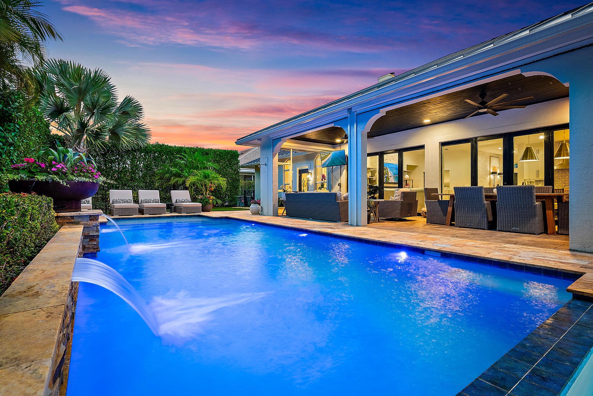 19056 SE Coral Reef Lane